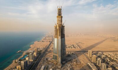 Está sendo construído o primeiro arranha-céu de um quilômetro no mundo. A Jeddah Tower já alcançou 454 metros