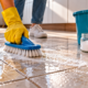 Especialista em reformas revela como recuperar pisos manchados usando limpeza profunda e produtos adequados que ajudam a devolver o brilho e preservar o acabamento por muito mais tempo