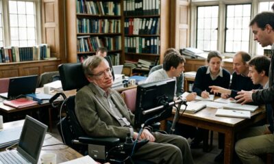 A profunda reflexão de Stephen Hawking sobre a capacidade intelectual: "As pessoas tranquilas e silenciosas são as que têm as mentes mais fortes e barulhentas."