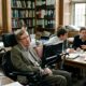 A profunda reflexão de Stephen Hawking sobre a capacidade intelectual: "As pessoas tranquilas e silenciosas são as que têm as mentes mais fortes e barulhentas."