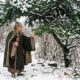 Confúcio sempre entendeu isso claramente: "Só quando chega o frio do inverno é que percebemos que o pinheiro e o cipreste são os últimos a perder as folhas."