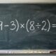 Você é bom em matemática? Esta conta vai testar sua memória: 50 − 8 × 4 + 6