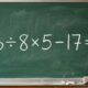 Parece uma conta de criança, mas a ordem dos sinais muda tudo: 96 ÷ 8 × 5 − 17