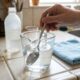 “Eu limpava a cozinha, mas as formigas sempre voltavam”: uma mistura de 2 ingredientes pode ajudar a apagar os rastros que atraem os insetos para dentro de casa