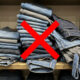 O segredo das camareiras de hotel para dobrar calças jeans em pilhas verticais que economizam espaço e nunca desmancham no armário