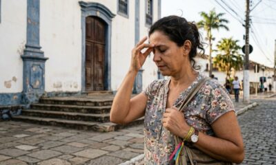 A psicologia explica: quem faz o sinal da cruz ao passar em frente a uma igreja pode não estar apenas repetindo um hábito de família, mas buscando um momento de pausa que o cérebro associa à segurança