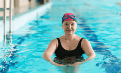 Dor nos joelhos ou nas costas? Veja 5 exercícios para fazer na piscina
