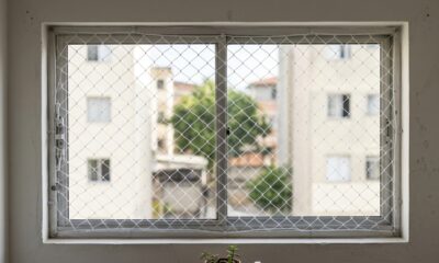 Tela na janela para crianças exige atenção a este detalhe