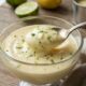 Misturar leite condensado com limão e deixar descansar por 5 minutos: para que serve o creme que engrossa sem precisar ir ao fogo e vira uma sobremesa deliciosa
