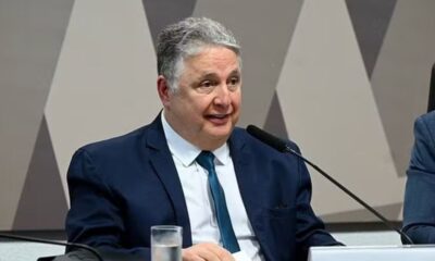 Garotinho desiste de ação no TSE e Douglas Ruas pode ser eleito no 1º turno
