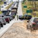 Motorista corta fila pelo acostamento em feriado congestionado, é flagrado pela polícia e recebe multa gravíssima multiplicada de R$ 1.467