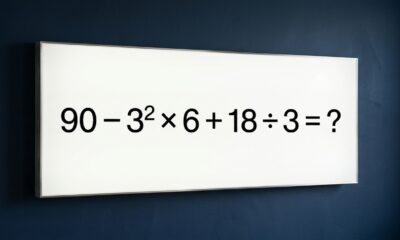 Painel branco iluminado sobre parede azul-marinho exibindo a expressão 90 − 3² × 6 + 18 ÷ 3 = ?, um desafio de matemática sem calculadora. - Imagem ilustrativa criada por inteligência artificial
