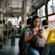 Segundo a psicologia, quem verifica o celular várias vezes ao dia sem receber mensagens pode não estar apenas esperando uma novidade, mas respondendo a um comportamento reforçado pela repetição