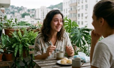 Segundo a psicologia, quem faz piada justamente nos momentos mais difíceis pode não estar levando nada na brincadeira, mas usando o humor para aliviar a dor e proteger quem está por perto