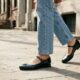 Nem salto alto, nem tênis esportivo: os sapatos de inspiração retrô que podem transformar um look simples