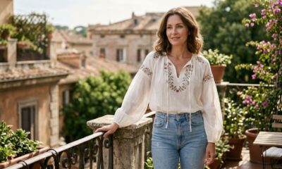 Adeus às camisetas brancas: a peça que promete dominar a primavera-verão 2026, deixar os looks mais elegantes e virar a queridinha das mulheres