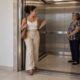 Cumprimentos breves podem fortalecer laços sociais e tornar a rotina mais leve, mesmo sem resposta