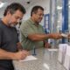 A câmera da lotérica mostrou os dois amigos escolhendo e pagando os jogos juntos, e a Justiça mandou dividir o prêmio