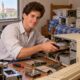 Aos 19 anos, Michael Dell passou a turbinar e revender PCs no quarto da Universidade do Texas, com 1.000 dólares