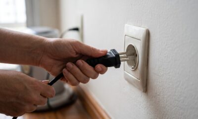 Especialistas em energia elétrica explicam o ‘consumo fantasma’: 4 aparelhos que continuam gastando energia mesmo desligados
