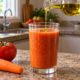 Tomate e cenoura fornecem carotenoides cuja absorção é favorecida por um pouco de gordura