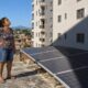 Prédio de oito andares bloqueou 100% dos painéis solares da casa vizinha e a Justiça fixou indenização de R$ 4.500 por mês