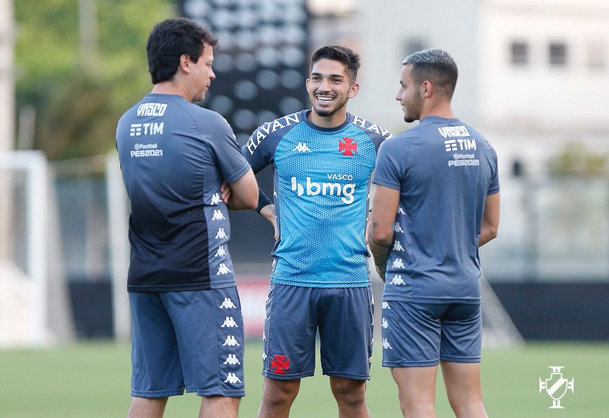 Fernando Diniz conversa com Andrey e Bruno Gomes