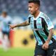Matheus Henrique em ação pelo Grêmio