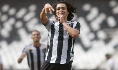 jogador da categoria sub-20 do botafogo