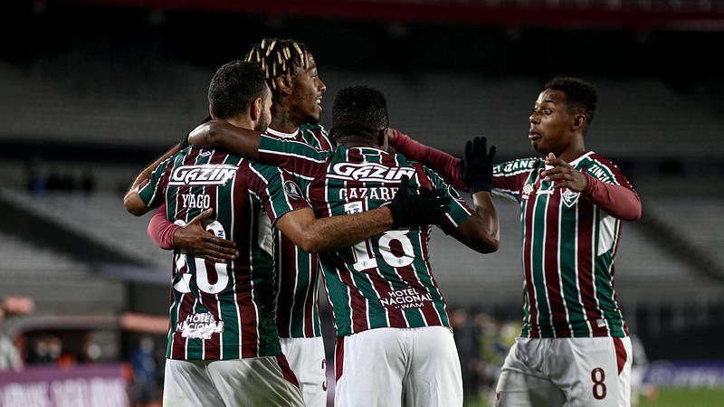 Jogadores do Fluminense comemoram gol sobre o River Plate