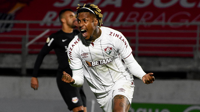 Flu arranca empate em jogo de seis gols contra o Corinthians