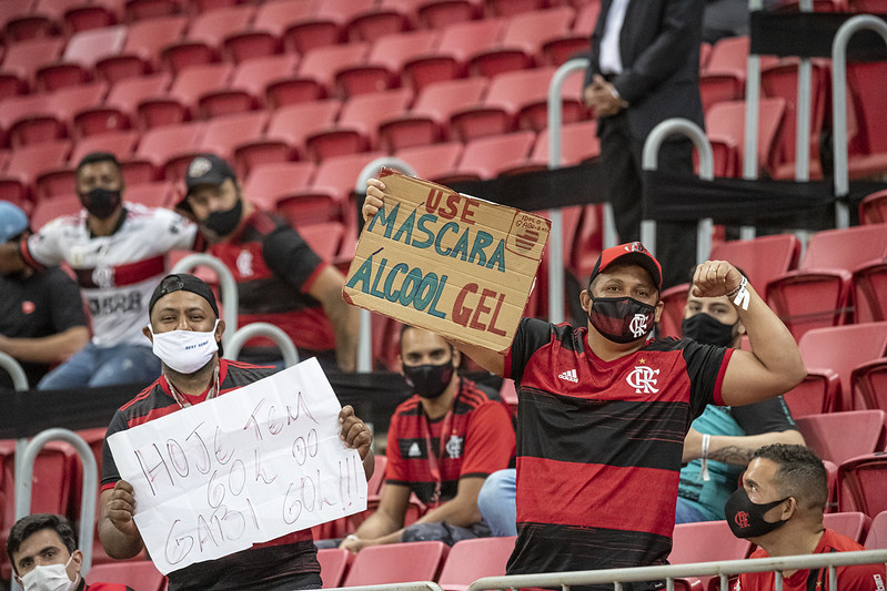 Torcida do Flamengo na arquibancada