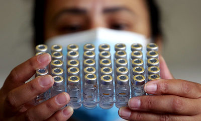 imagem de frascos da vacina contra Covid-19