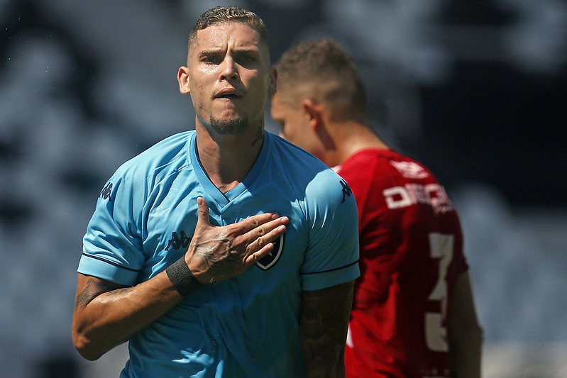 Botafogo vence o Vila Nova por 3 a 2 pela Série B