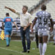 Renato Gaúcho passando orientação para o time do Flamengo