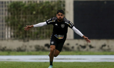 Daniel Borges no treinamento do Botafogo