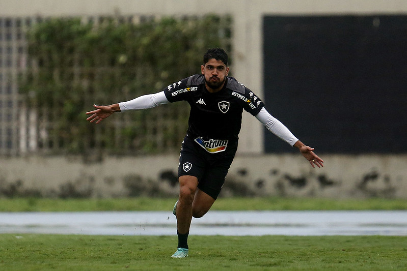 Daniel Borges no treinamento do Botafogo