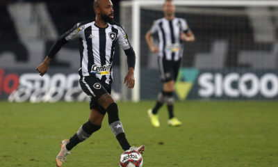 Chay em campo pelo Botafogo na Série B