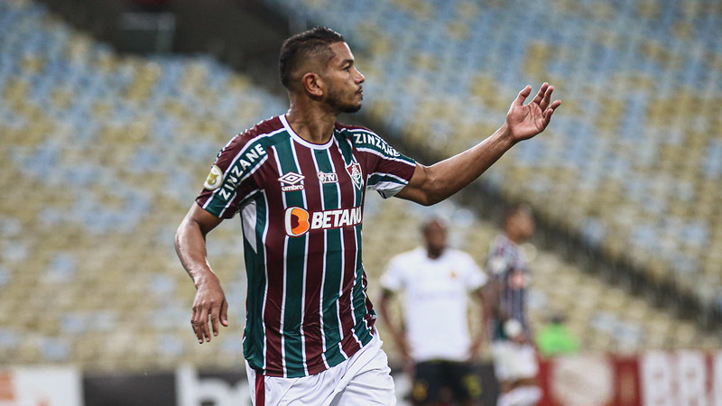 David Braz marca nos acréscimos e Fluminense vence o Sport pelo Campeonato Brasileiro