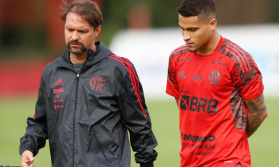 Mauricio Souza conversa com João Gomes