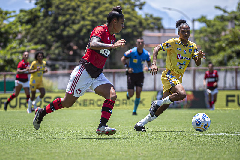 Flamengo vence a Esmac e avança na Supercopa do Brasil feminina