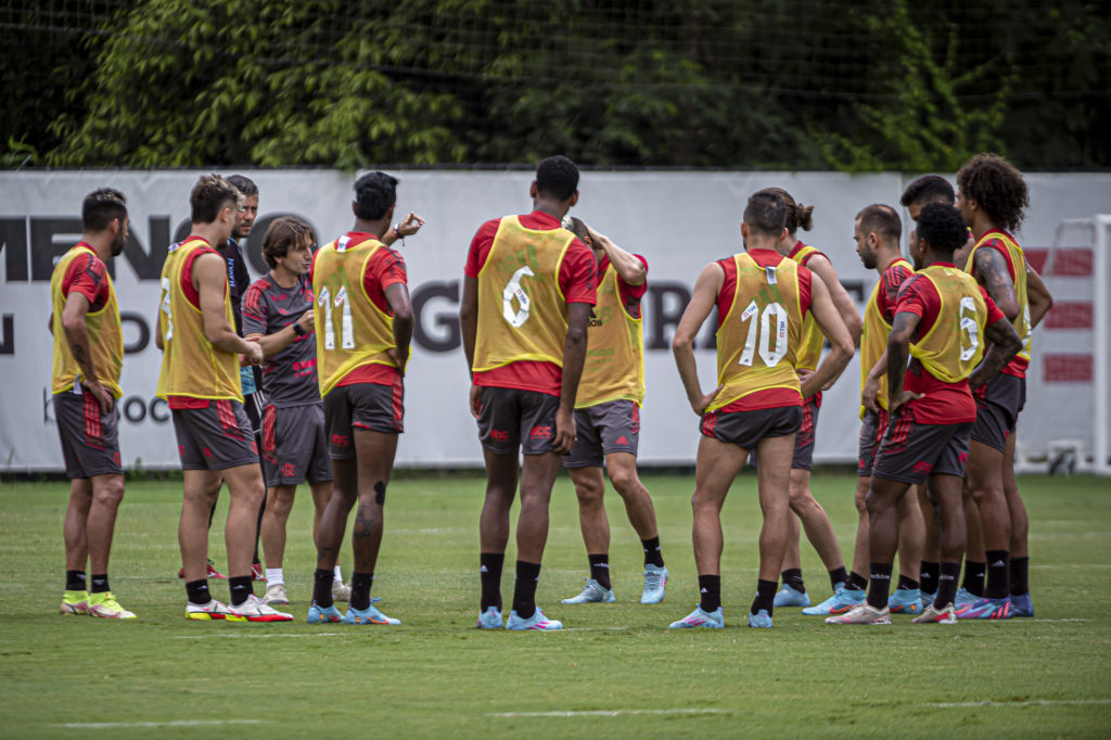 Flamengo durante preparação para o jogo contra o Madureira