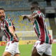 Fred e Luiz Henrique comemoram gol do Fluminense