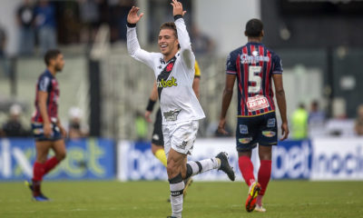 Com gol de Figueiredo, Vasco vence o Bahia pela Série B do Campeonato Brasileiro