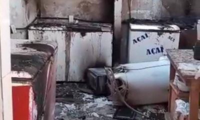 Parte do restaurante destruído pelo incêndio