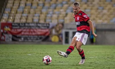 Gabriel Noga em ação em um jogo do Flamengo