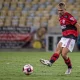 Gabriel Noga em ação em um jogo do Flamengo