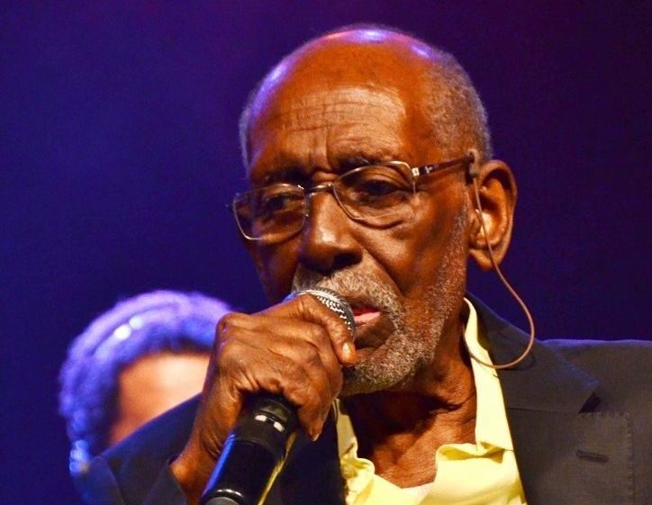 Cantor e compositor Nelson Cardoso