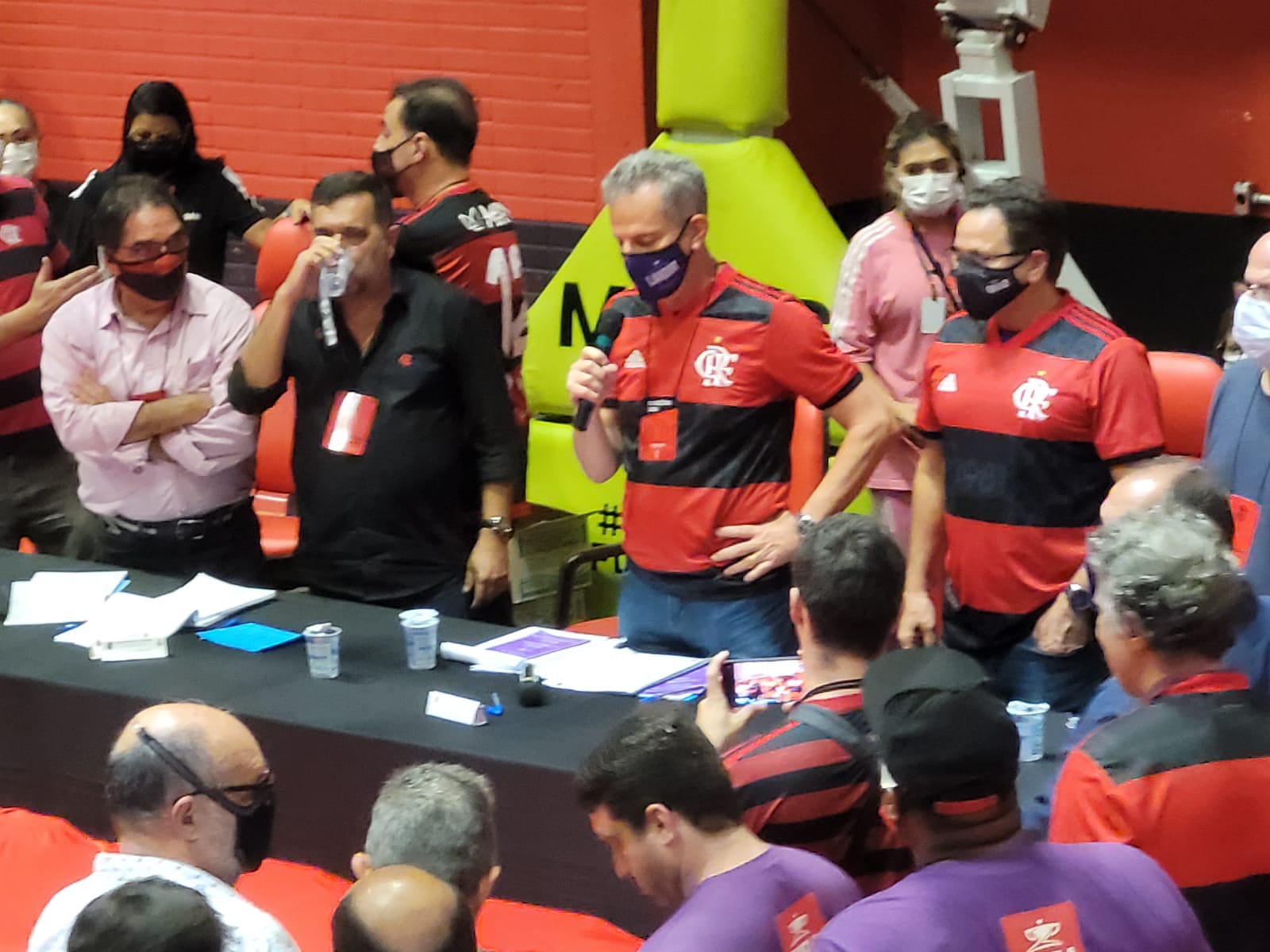 Rodolfo Landim é reeleito presidente do Flamengo