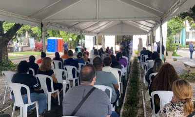 Público acompanha missa em homenagem ao Dia de Finados